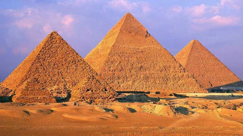 Piramidi di Giza al Cairo visitate durante l’escursione in giornata da Hurghada