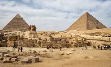 Le Piramidi di Giza e la Sfinge visitate durante il tour al Cairo e alle Piramidi da Marsa Matrouh in auto privata con guida italiana
