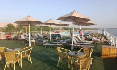 Ponte sole della nave da crociera M/S Magic 1 e M/S Magic 2 durante la Crociera sul Nilo 4 giorni 3 notti da Assuan a Luxor