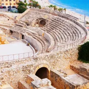 Il Teatro Romano di Alessandria visitato durante la gita in auto privata dal Cairo con guida italiana