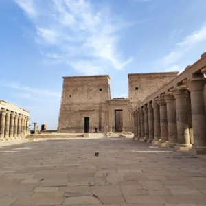 Veduta del Tempio di Philae ad Assuan durante il Tour Assuan Abu Simbel Luxor – 2 Giorni da Luxor