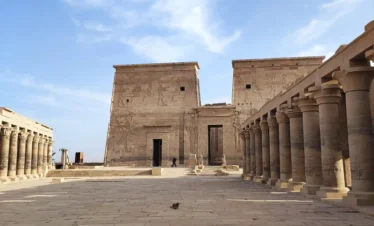 Veduta del Tempio di Philae ad Assuan durante il Tour Assuan Abu Simbel Luxor – 2 Giorni da Luxor